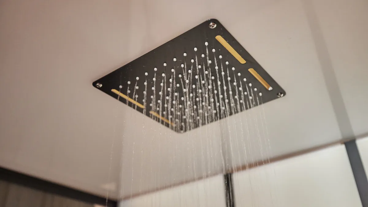 Ter Spegelt Fun Lodge regendouche HR