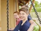Ter Spegelt Jongen schommelbank Fun Lodge HR