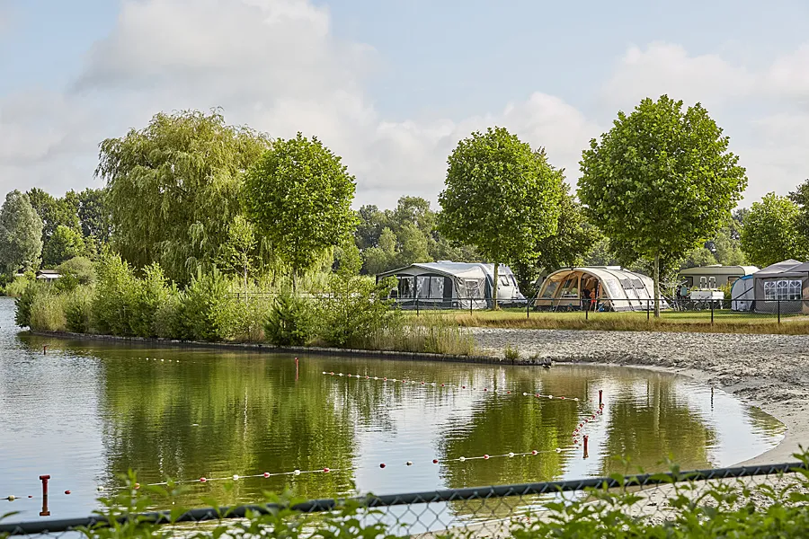 Ter Spegelt recreatieplas kamperen LR